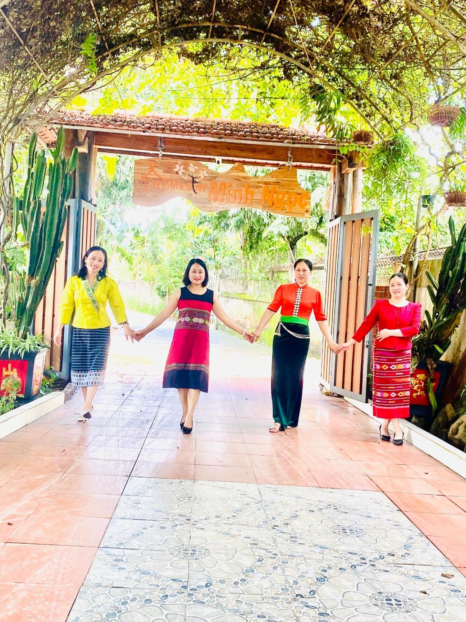 Minh Ngoc Homestay Dien Bien Phu Ban Hin Lom Exteriör bild