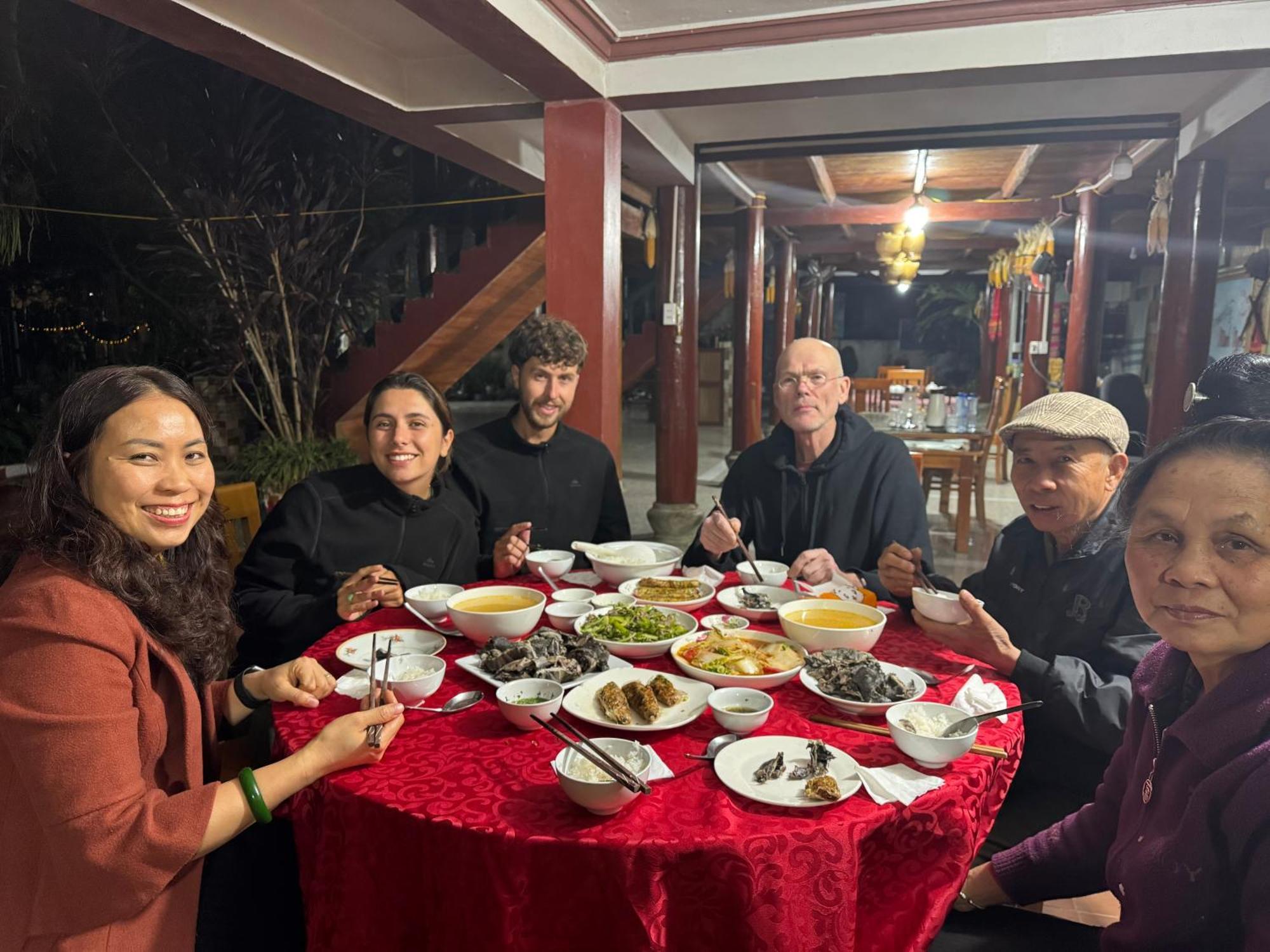 Minh Ngoc Homestay Dien Bien Phu Ban Hin Lom Exteriör bild