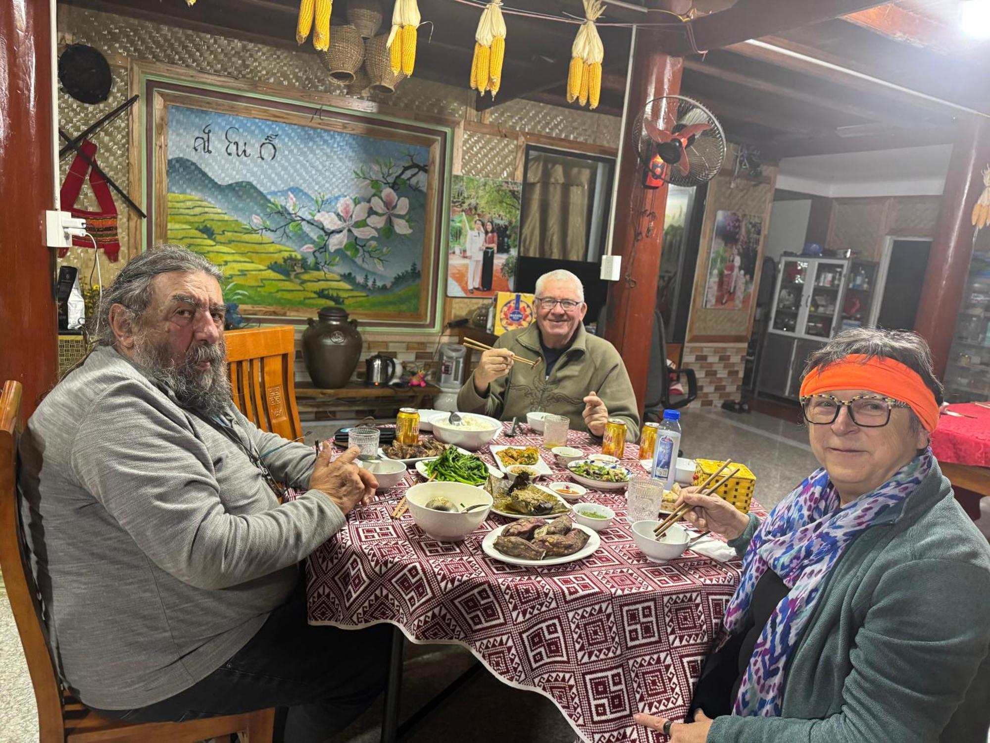 Minh Ngoc Homestay Dien Bien Phu Ban Hin Lom Exteriör bild